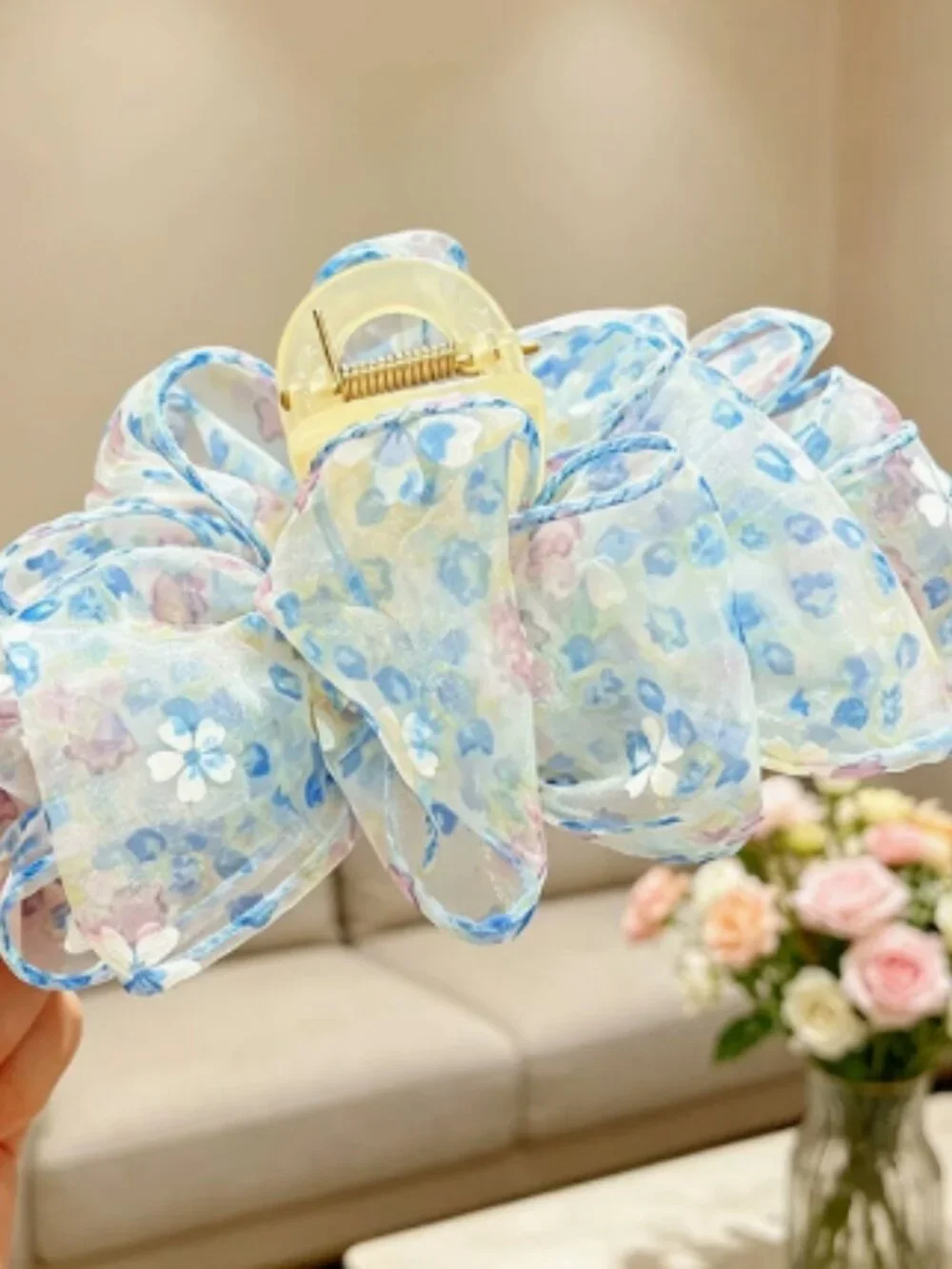 Women’s Oversized Satin Bow Hair Claw Clip